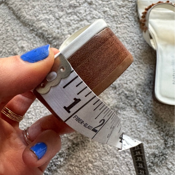 Vintage Naturalizer sandals white leather block heel slip on double strap 8.5 - Picture 12 of 13